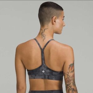 Lululemon Flow Y Nulu Bra *Light Support, A–C CupsDiamond Dye Pitch Grey Graph